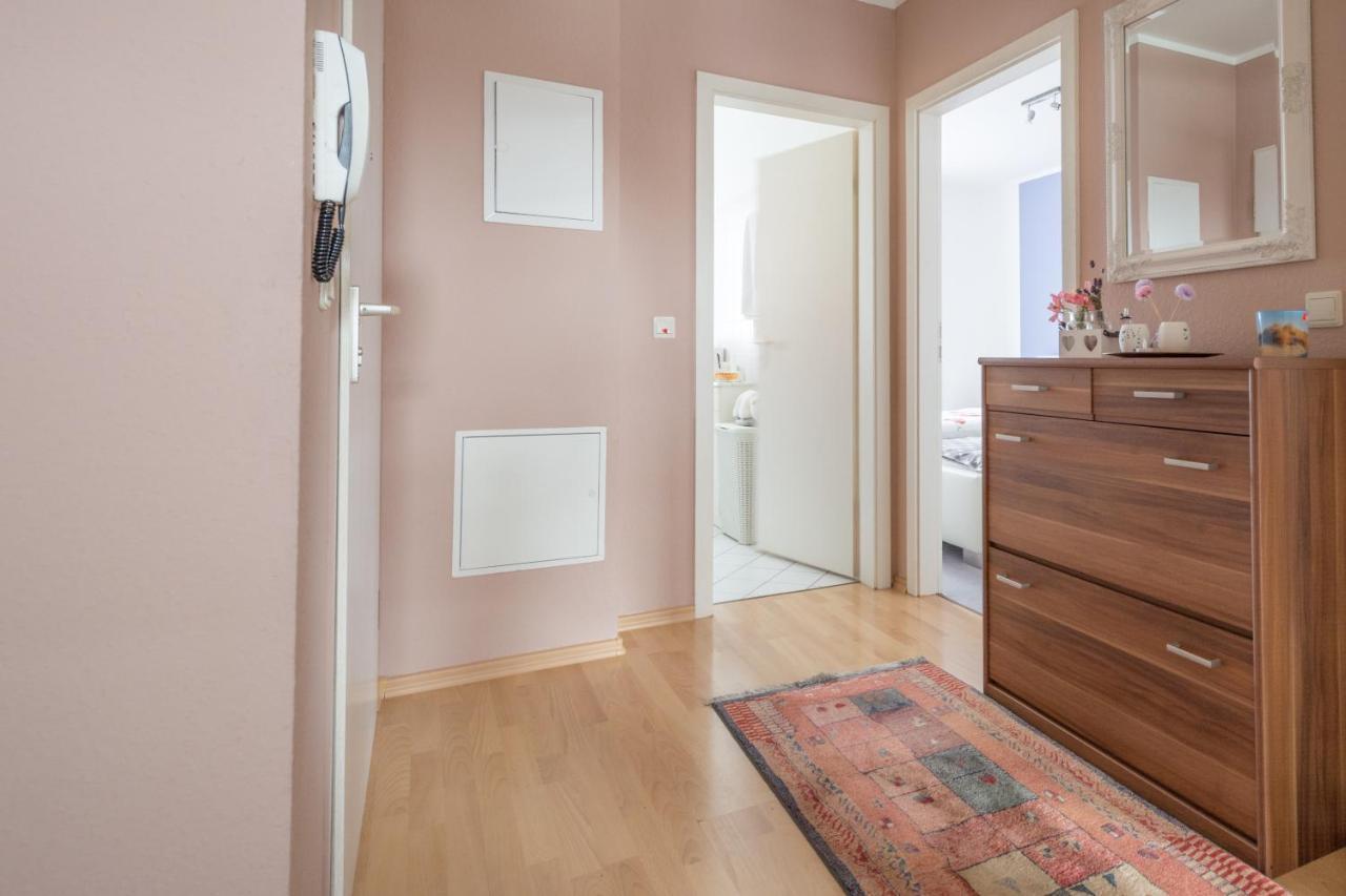 Anyroomdirect Private Apartments Near Hannover Exhibition Room Agency المظهر الخارجي الصورة